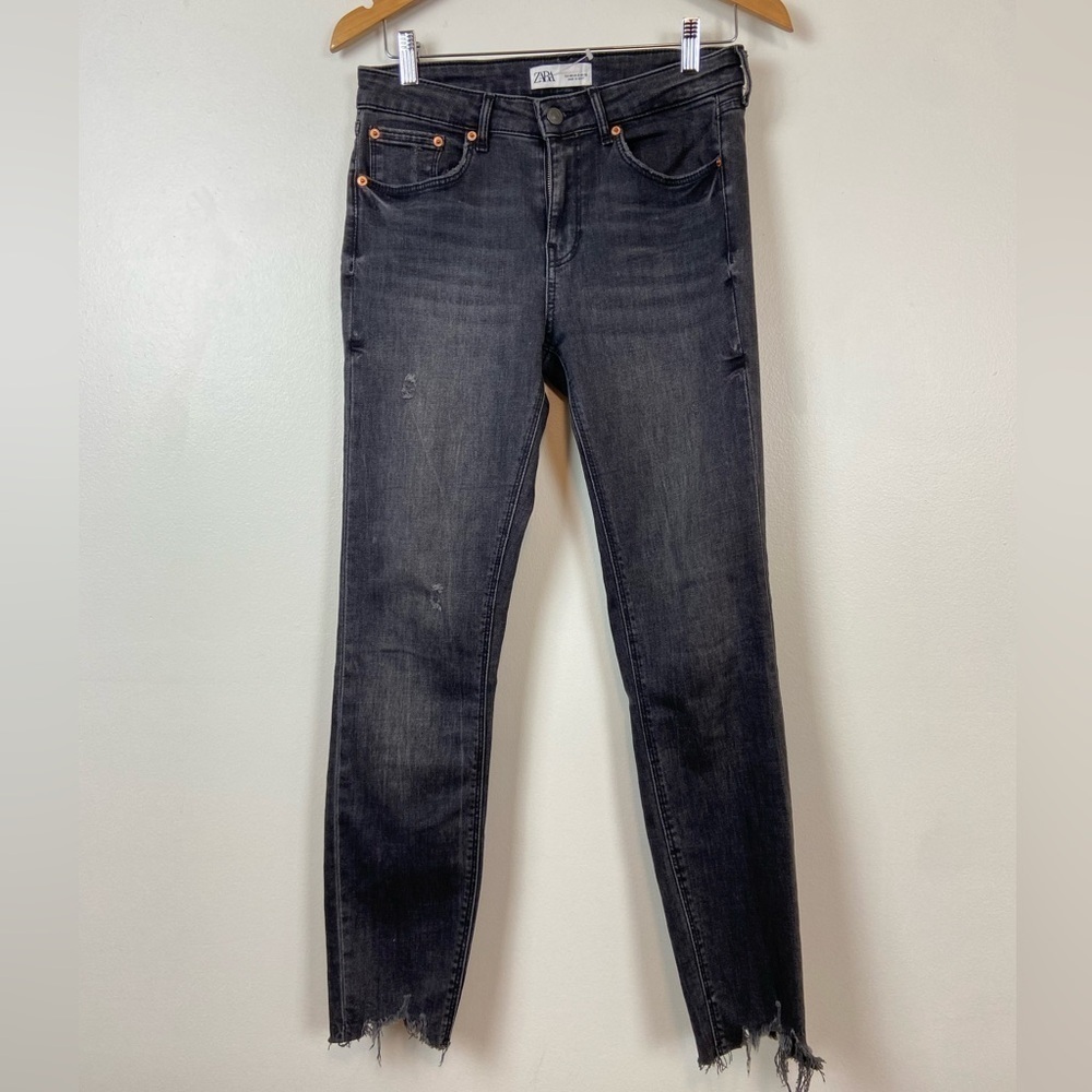 Zara Black Distressed Women Jeans